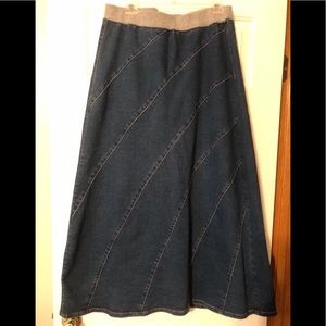 LONG DARK DENIM JEAN SKIRT SIZE XL FITS APPROX. 16